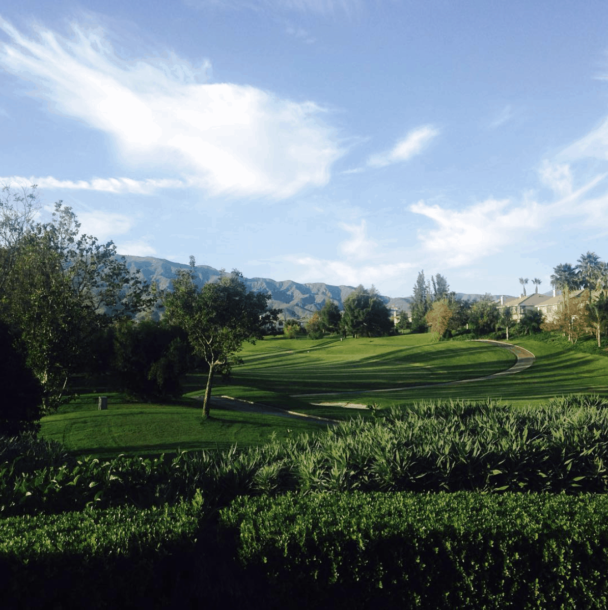 Golf Sierra Lakes Golf Club